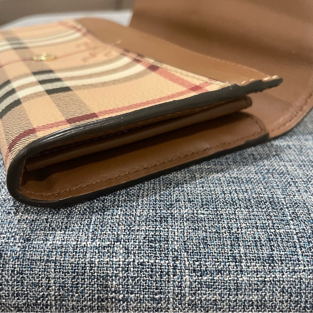 Burberry Wallet - Picture 9 of 12